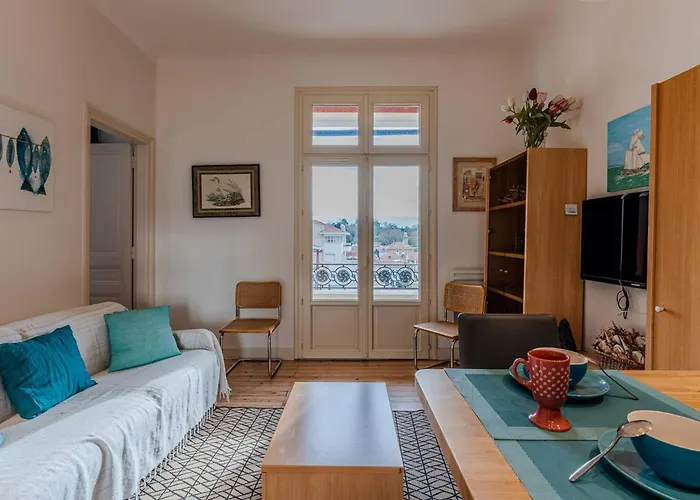 Centre: T2 A 20m De La Avec Parking - Fr-1-433-153 アパート *